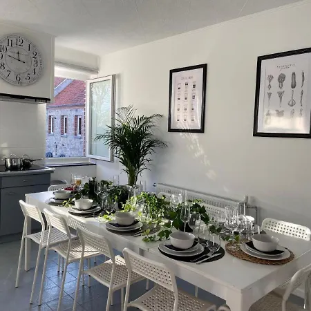 公寓 La Ferme Du Chateau Fontaine-l'Eveque